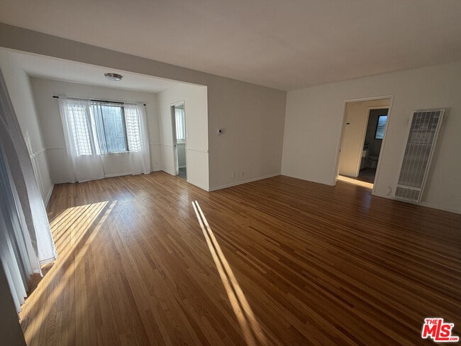 Photo - 742 S Plymouth Blvd Unit 3