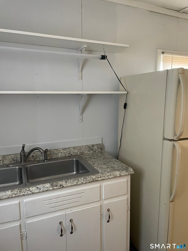 Photo - 70 Highlawn St