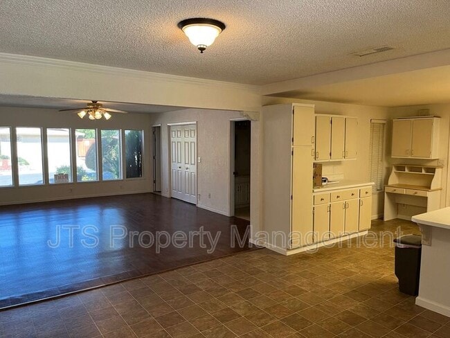 Photo - 6830 Mellodora Dr