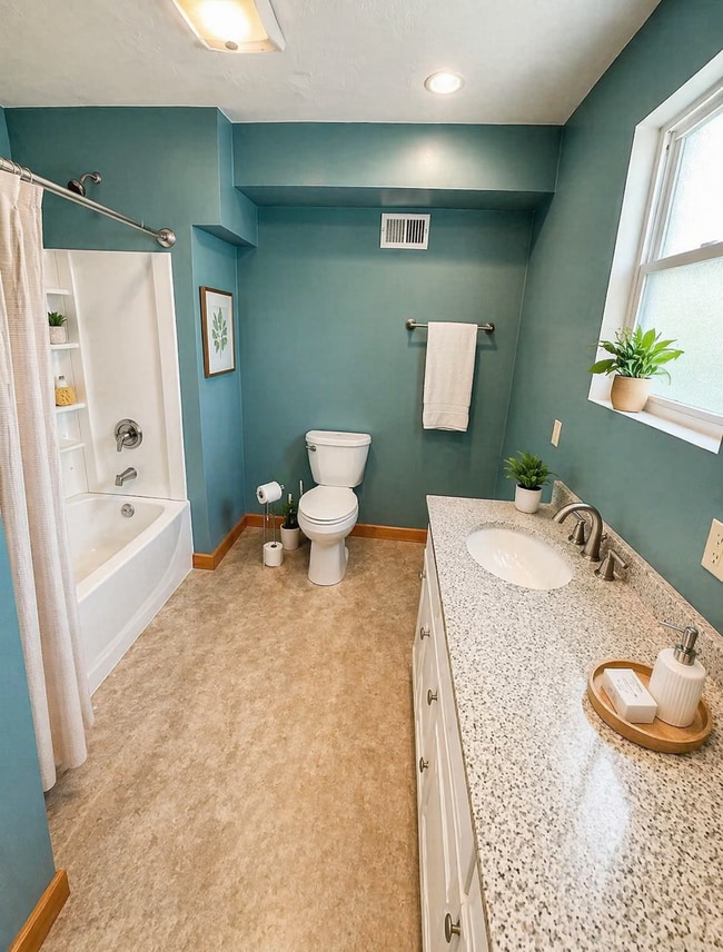 Photo - 635 Valley St