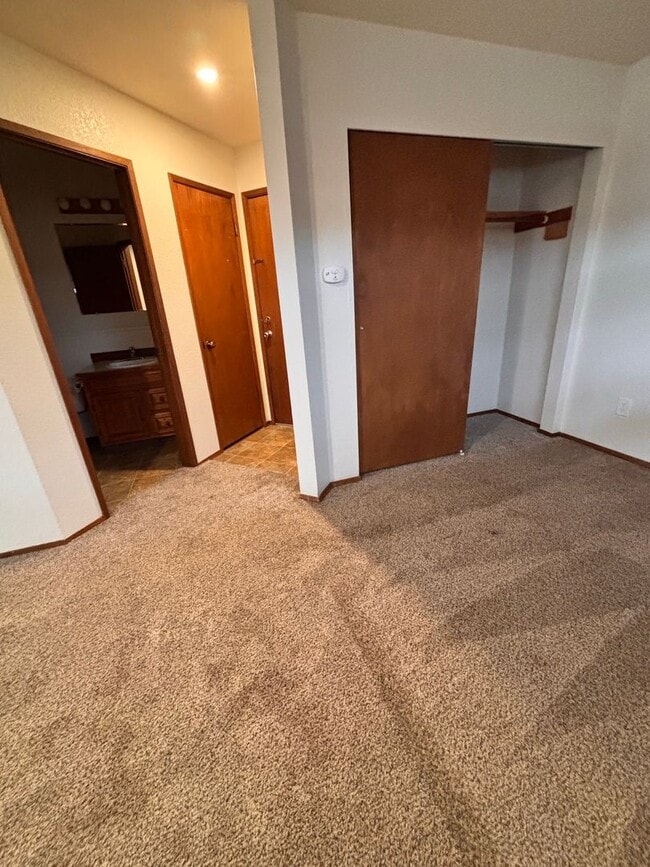 Photo - Howe Family Properties Unidad #4