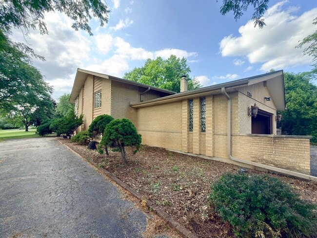 Photo - 7826 Dunham Rd