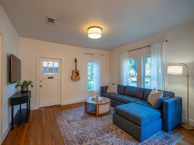 Photo - 1609 Nickerson St