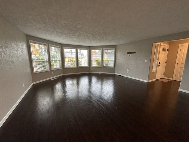 Photo - Pristine 3-Bedroom, 2-Bath Home with Moder...