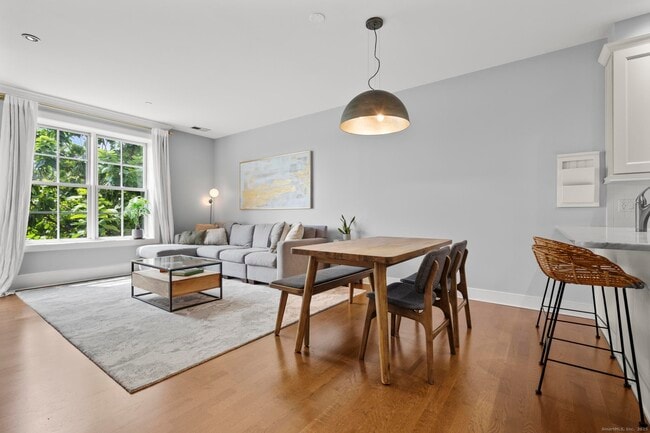 Photo - 77 Havemeyer Ln Unidad 313