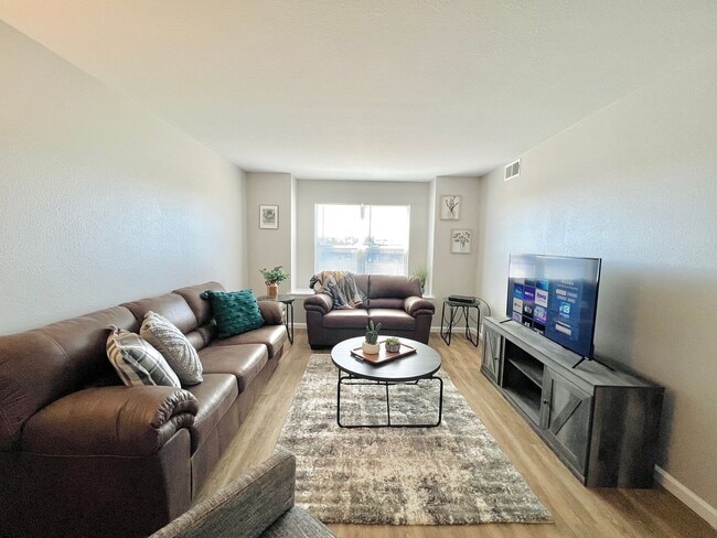 Photo - Sundance Apartments