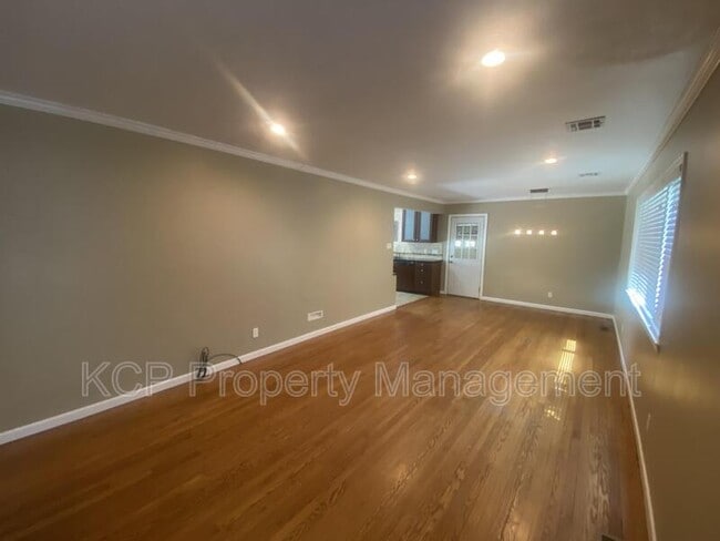 Photo - 3019 Independence St