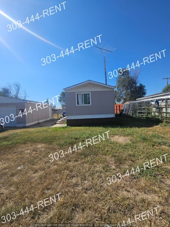 Building Photo - Must See! Will Go Fast! Log Lane Village 3 bedroom & 1.5 bathroom