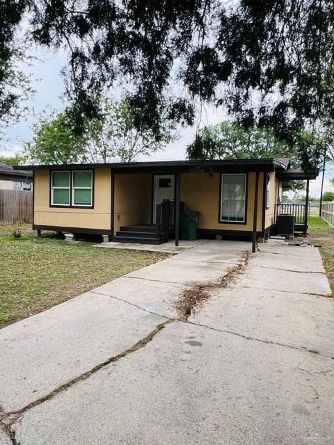 Building Photo - 1 13th St