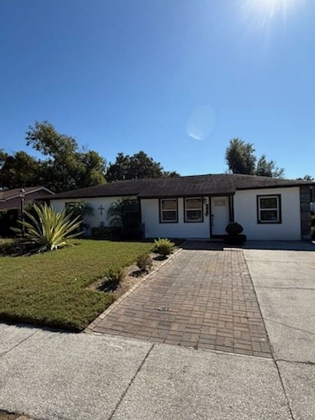 Photo - Beautiful 3BR 2BA Home w/ Fenced Yard in Tampa