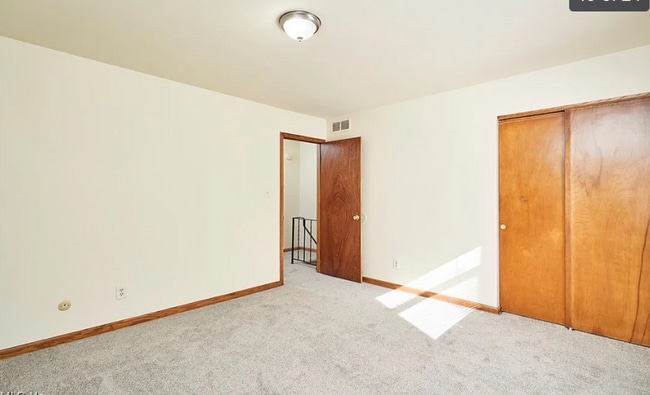 Photo - 923-925 Rosamond Ave Unit 925