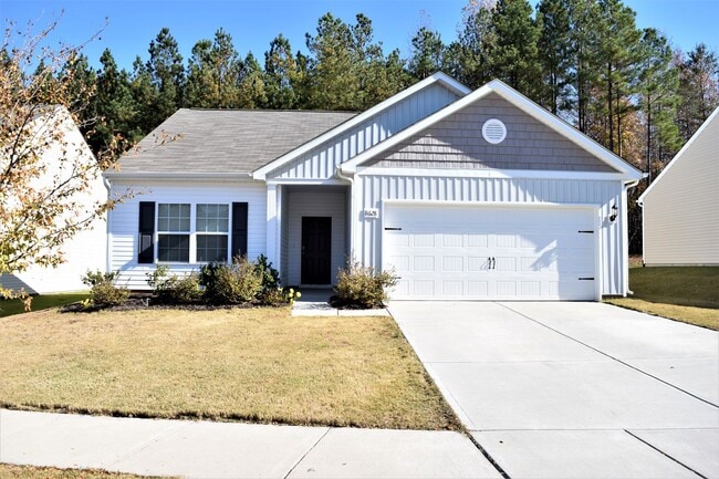 Building Photo - Beautiful Ranch Home - FENCED Yard - 2 car garage