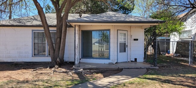 Building Photo - rs0401 Unit 401-1/2 Rental