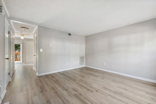 Photo - 16 Hayti Ln
