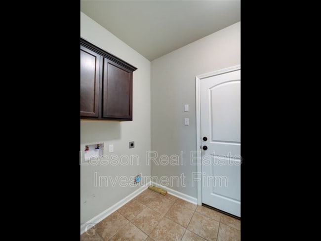 Photo - 652 Riverscape Dr