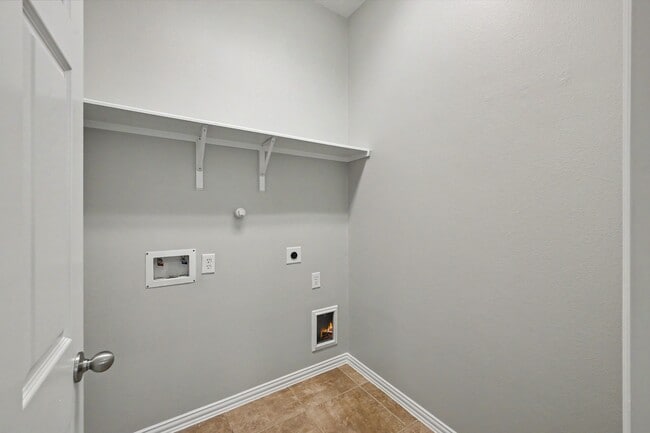 Photo - 79 Chipwyck Way