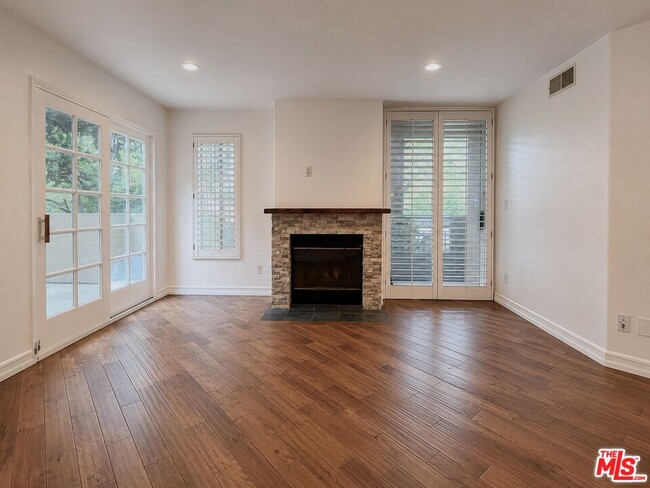 Building Photo - 6140 Monterey Rd Unit 208