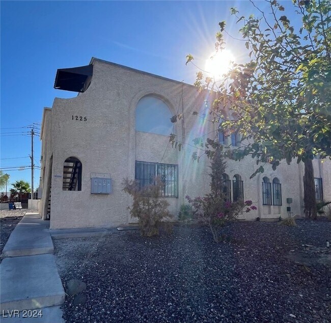 1225 Elizabeth Ave Townhome Townhome Rental in Las Vegas NV