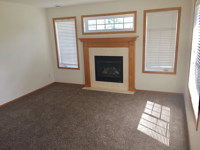 Photo - 8422 Yukon Cir N