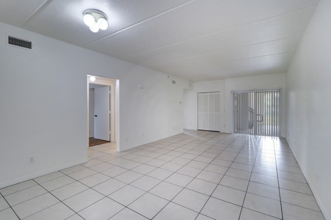 Photo - 4301 28th St N Unidad 214
