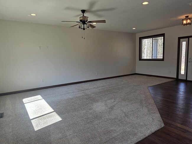 Photo - 8371 116th St SE