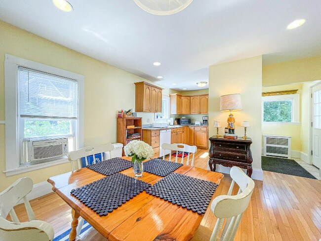 Photo - 362 Cottage Rd