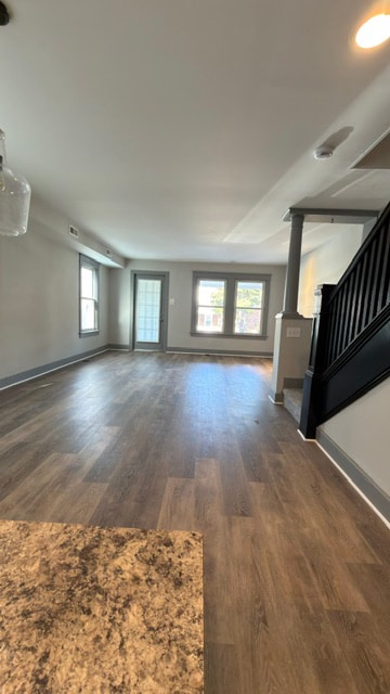 Photo - 284 W Maple St