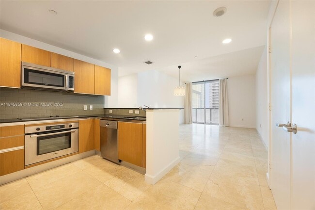 Building Photo - 1060 Brickell Ave Unit 2011 Rental