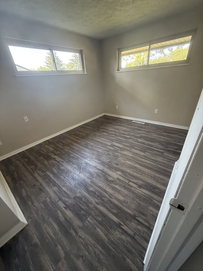 Photo - 6185 Farmborough Dr