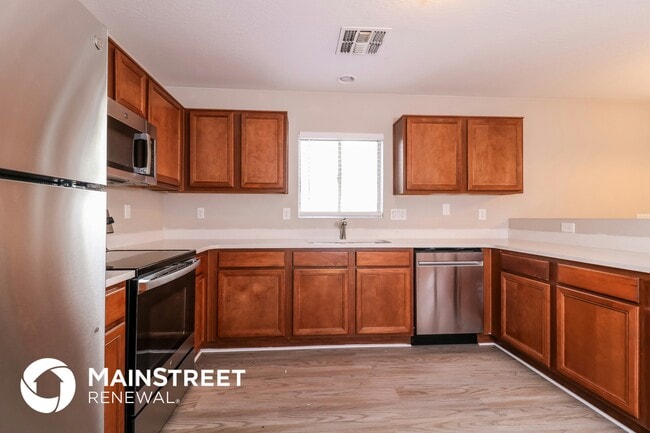 Photo - 12814 W Pershing St