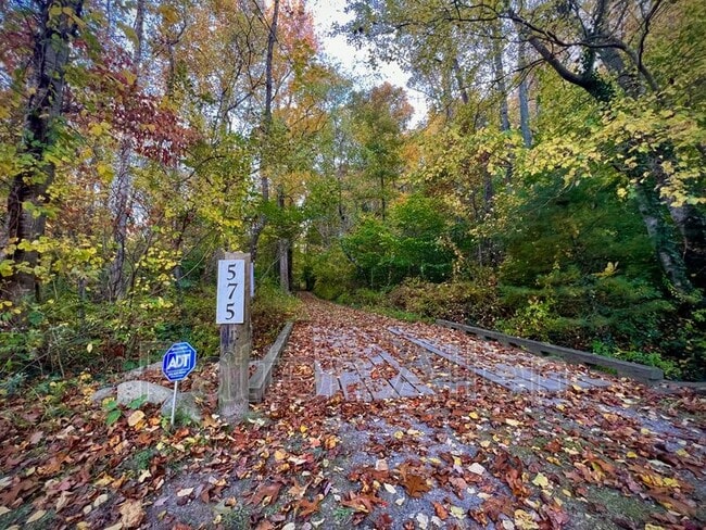 Photo - 575 Beaverdam Rd