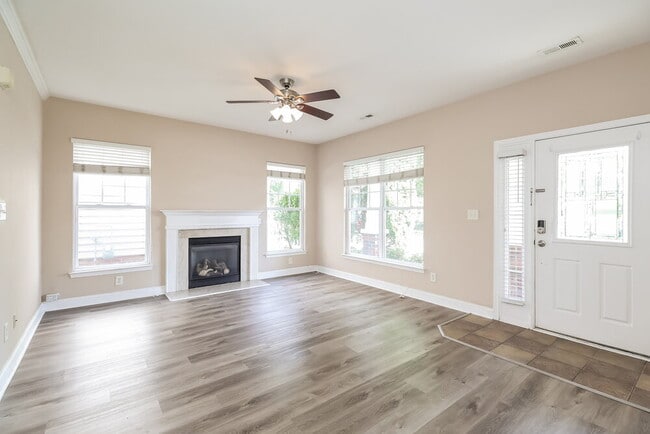 Photo - 13768 Aldenbrook Dr
