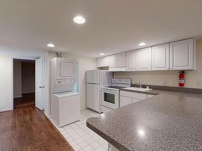 Photo - 1307 22nd St NW Unidad B