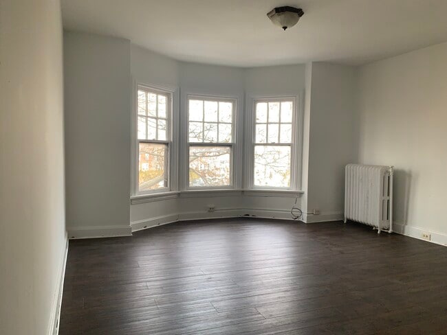Photo - 223 Briggs St Unidad 3A