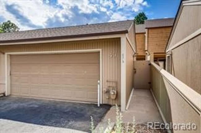 Photo - Beautifully Remodeled 3 bedroom Townhome in the Pinery.