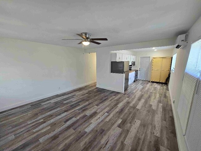 Photo - 236 SE 9th Ave