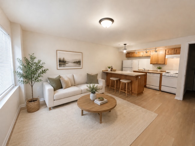 10550 Midvale Ave N Unit 4