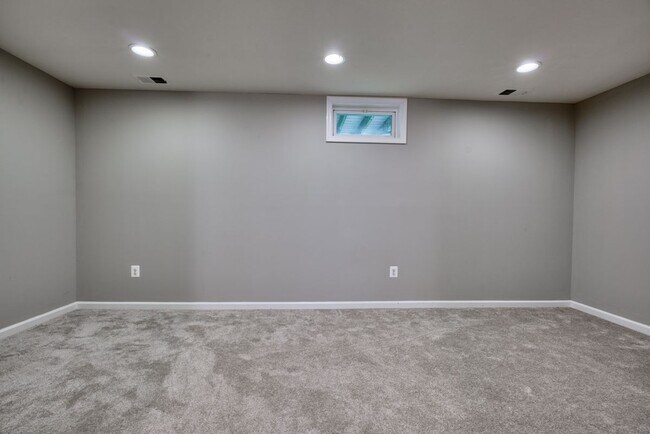 Photo - 7330 MATCHBOX ALY