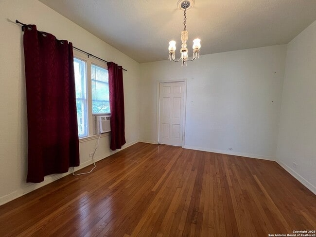 Photo - 249 E Lullwood Ave