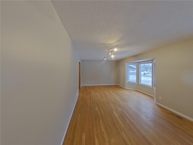 Photo - 6680 168th St W