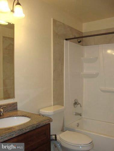 Photo - 17701 Kilmarnock Terrace Unidad 1-N