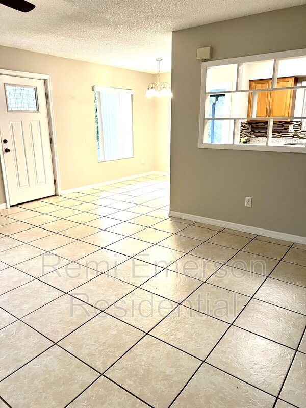 Photo - 162 Landmark St Unit #A