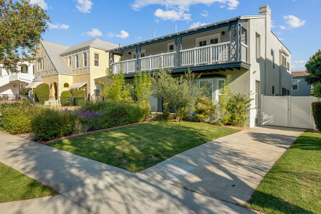 Photo - 1238 S Burnside Ave Unidad 1240