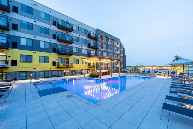 Photo - RIVERMARK NORTHERN LIBERTIES