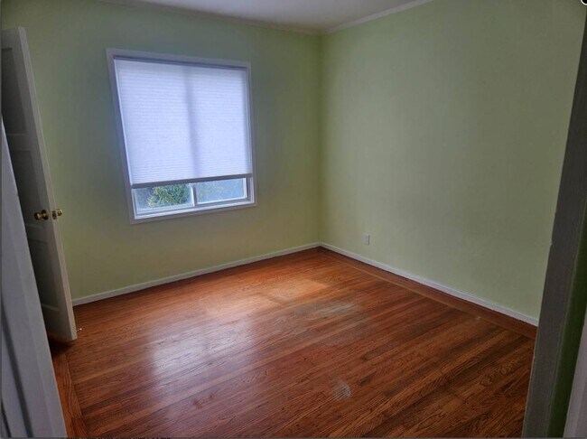 Photo - 48 Stoneyford Ave