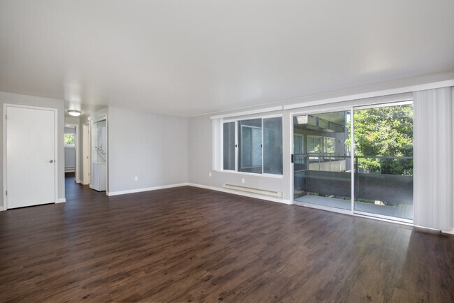 Photo - Garden Court Apartments