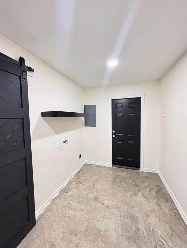 Photo - 2125 Camellia Ave