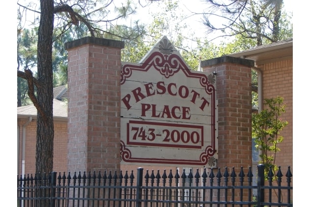 Signage - Pineland Apartments
