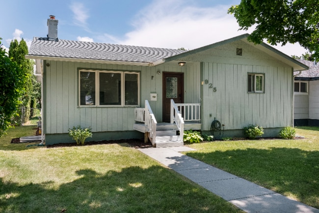 Building Photo - 925 3rd Ave W Rental