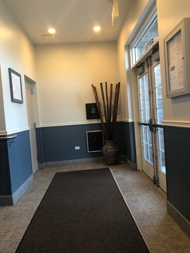 Photo - 5978 N Lincoln Ave